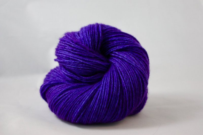 100% premium cashmere Ultraviolet